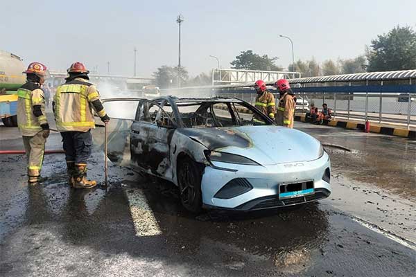 20260828-2byd-seal-terbakar.jpg